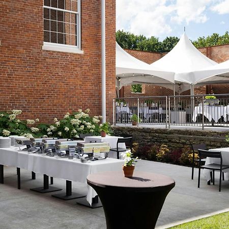 Fairfield Inn & Suites Madison Historic Eagle Cotton Mill Екстер'єр фото