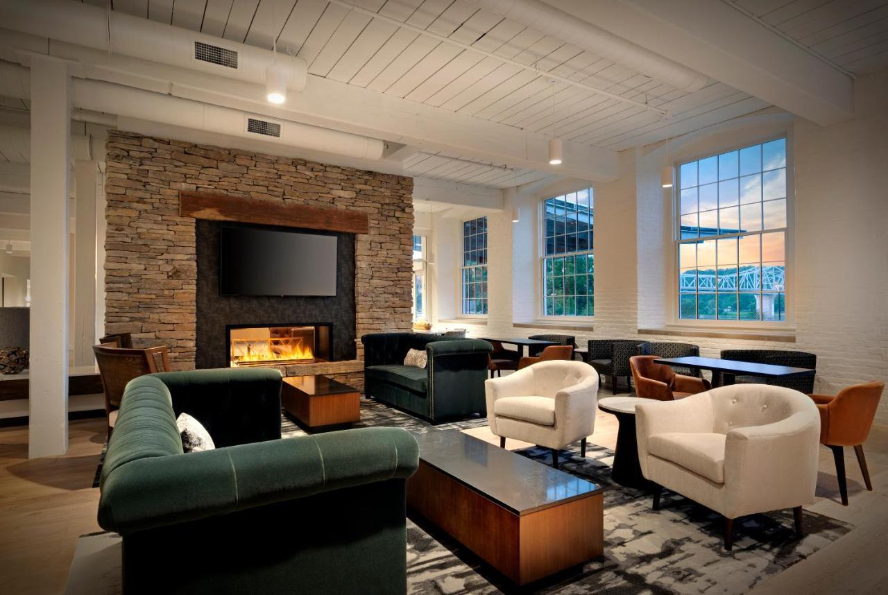 Fairfield Inn & Suites Madison Historic Eagle Cotton Mill Екстер'єр фото