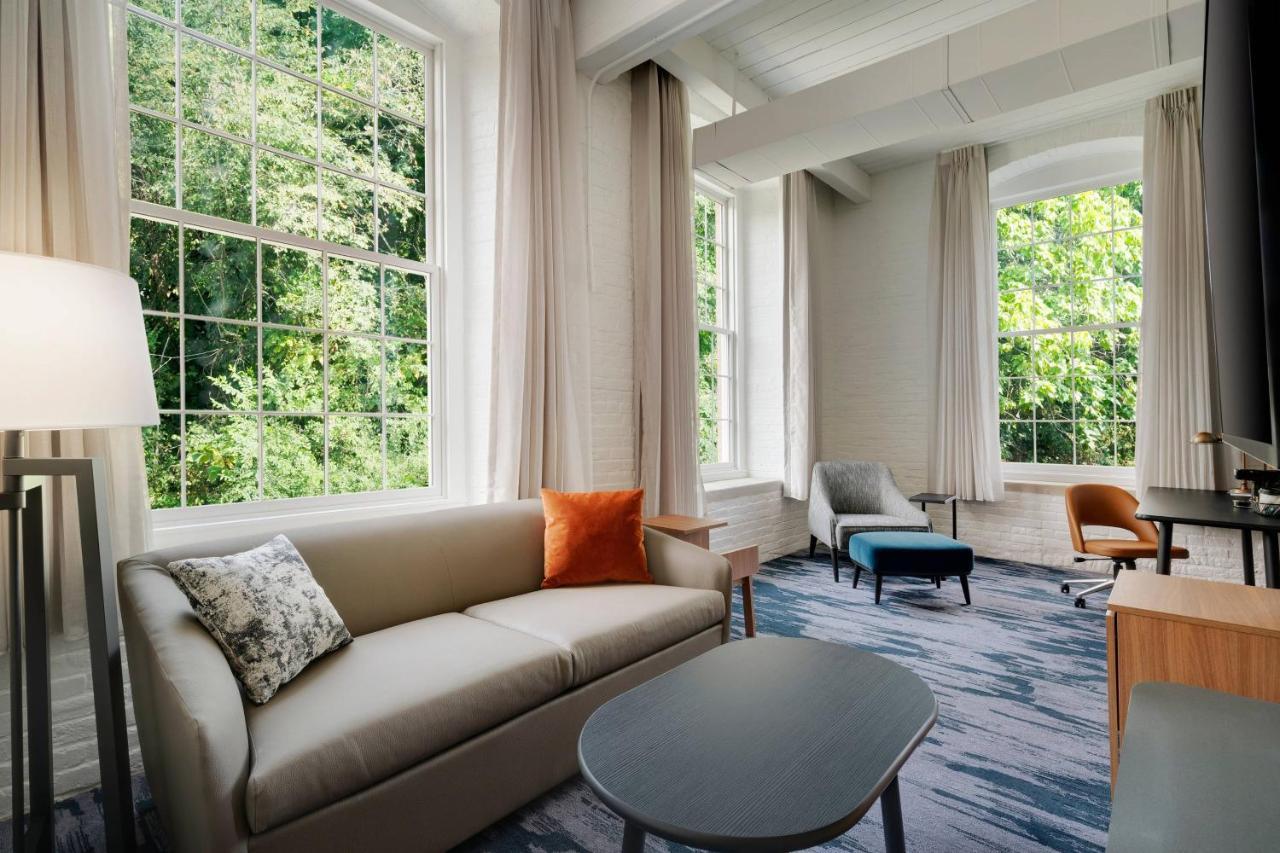 Fairfield Inn & Suites Madison Historic Eagle Cotton Mill Екстер'єр фото