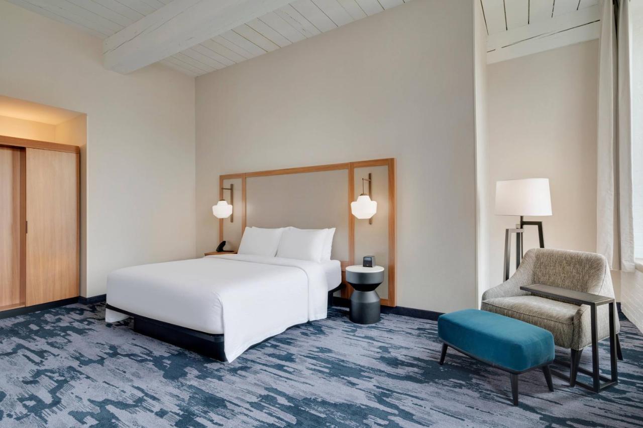 Fairfield Inn & Suites Madison Historic Eagle Cotton Mill Екстер'єр фото
