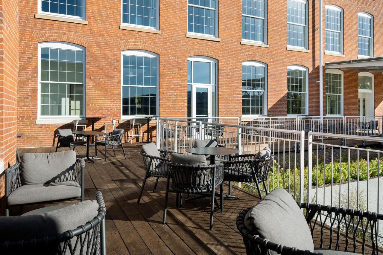 Fairfield Inn & Suites Madison Historic Eagle Cotton Mill Екстер'єр фото