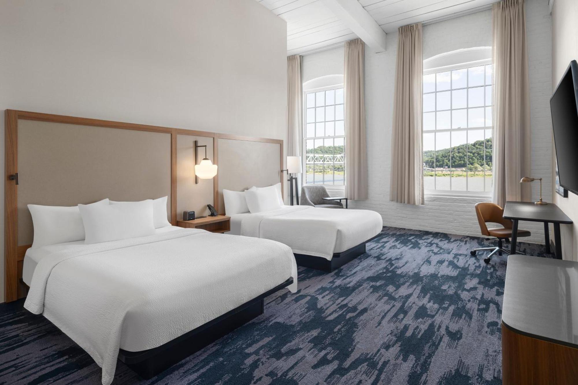 Fairfield Inn & Suites Madison Historic Eagle Cotton Mill Екстер'єр фото