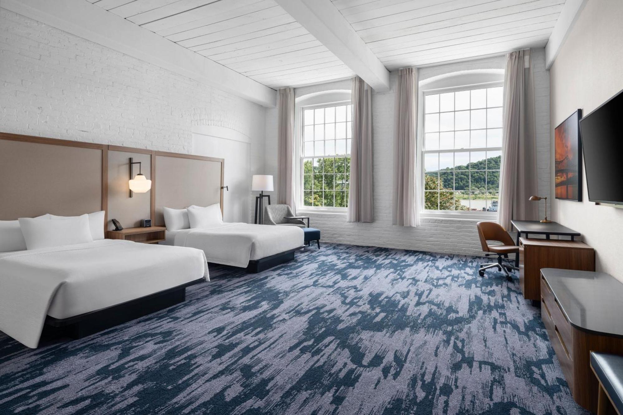 Fairfield Inn & Suites Madison Historic Eagle Cotton Mill Екстер'єр фото